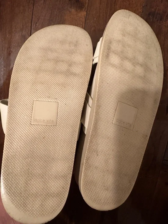 Dolce Vita Cream Double-Buckle Slide Sandals with Gold-Tone Hardware - Picture 7 of 7